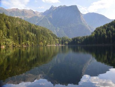Het warmste bergmeer van Tirol. Piburgersee