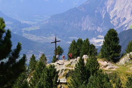 Comfortabel met de zomerlift mhoog, en wandelen op de berg. Wandelgebied Hochoetz